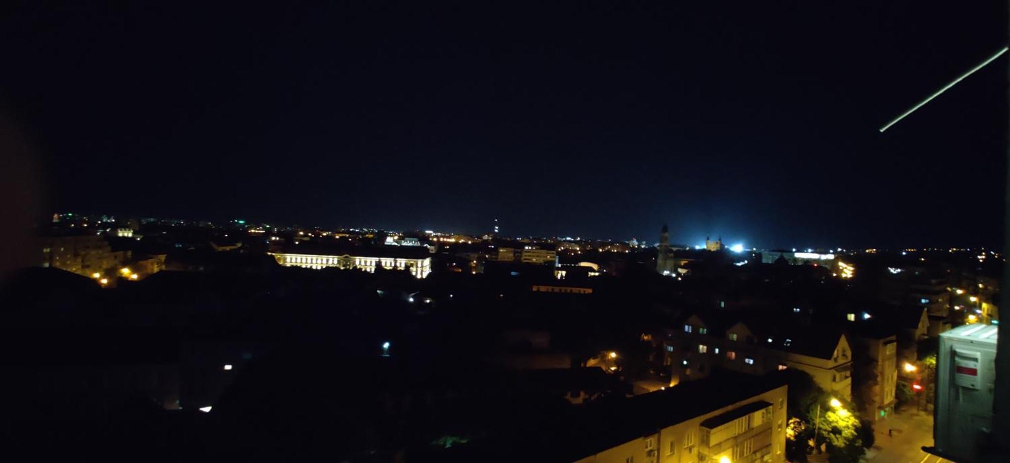 Over The City Орадя Екстер'єр фото